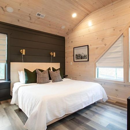 New Modern Cabin 1 Mi To Pkwy Pool Hot Tub Βίλα Pigeon Forge Εξωτερικό φωτογραφία