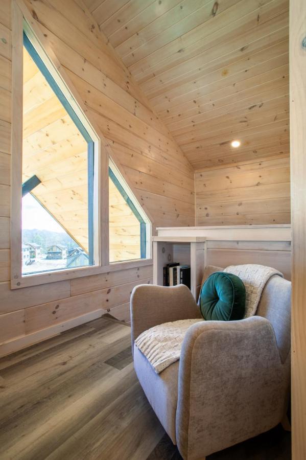 New Modern Cabin 1 Mi To Pkwy Pool Hot Tub Βίλα Pigeon Forge Εξωτερικό φωτογραφία