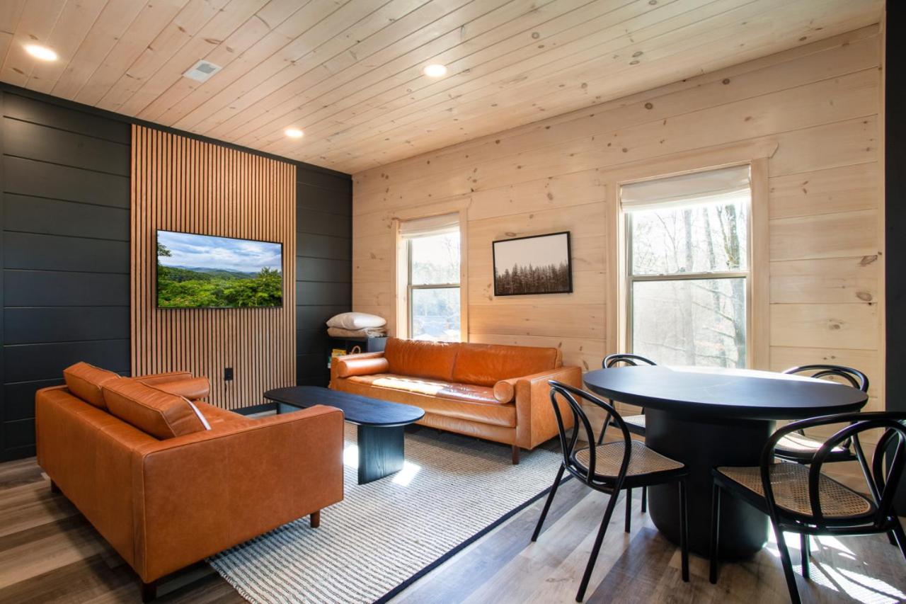 New Modern Cabin 1 Mi To Pkwy Pool Hot Tub Βίλα Pigeon Forge Εξωτερικό φωτογραφία