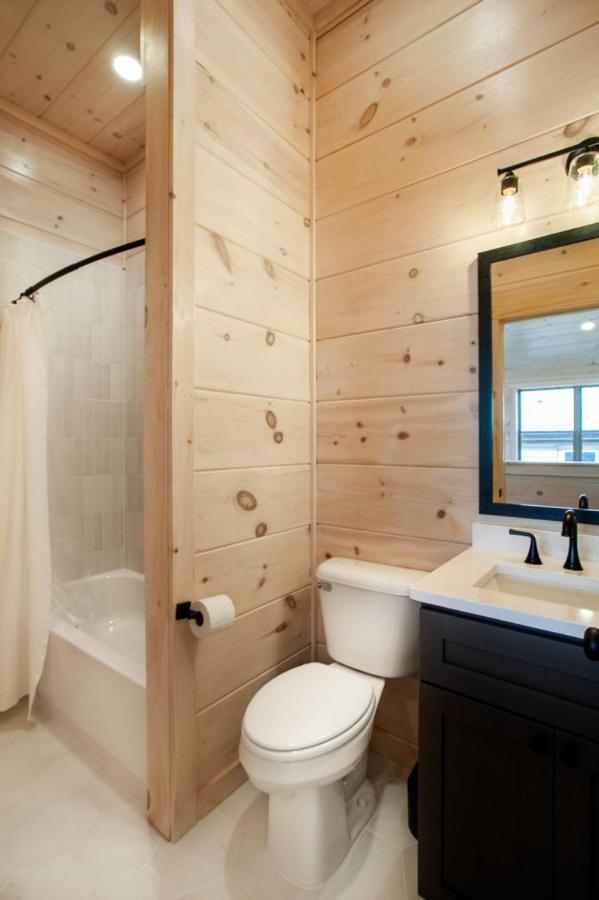 New Modern Cabin 1 Mi To Pkwy Pool Hot Tub Βίλα Pigeon Forge Εξωτερικό φωτογραφία